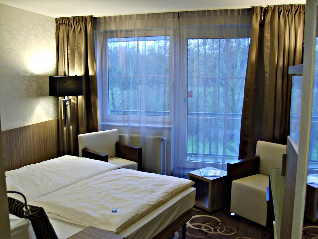 Nordwest-Hotel Bad Zwischenahn Pokoj fotografie