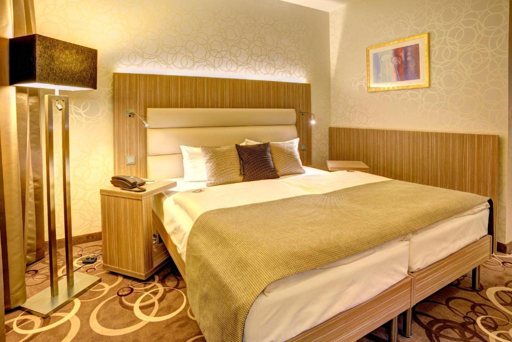 Nordwest-Hotel Bad Zwischenahn Pokoj fotografie